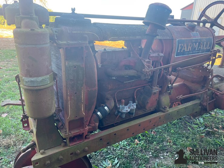 farmall-f-12-2wd-tractor-image-10