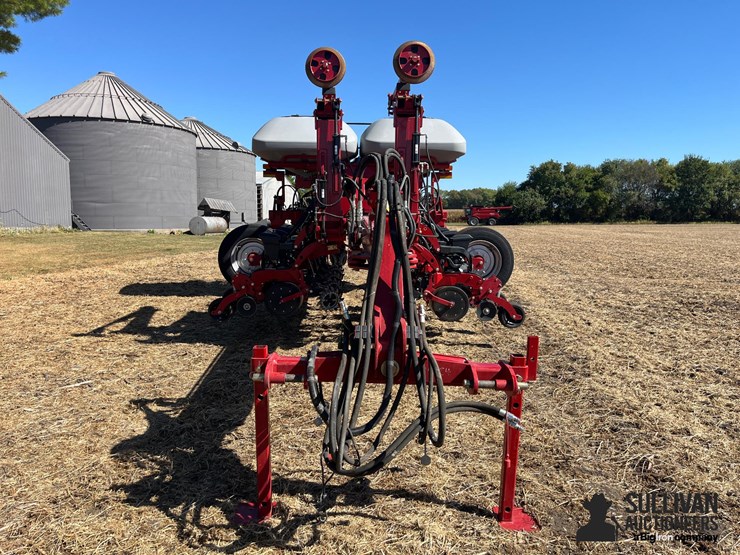 2023-case-ih-2150-image-2