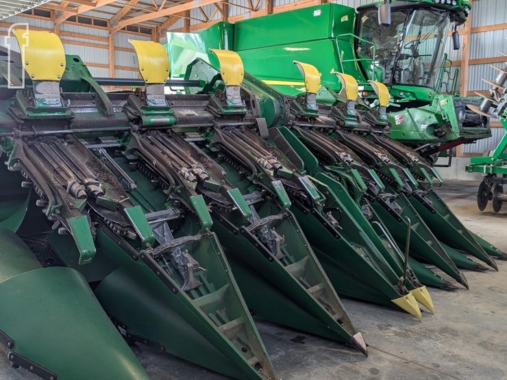 john-deere-c12f-image-3