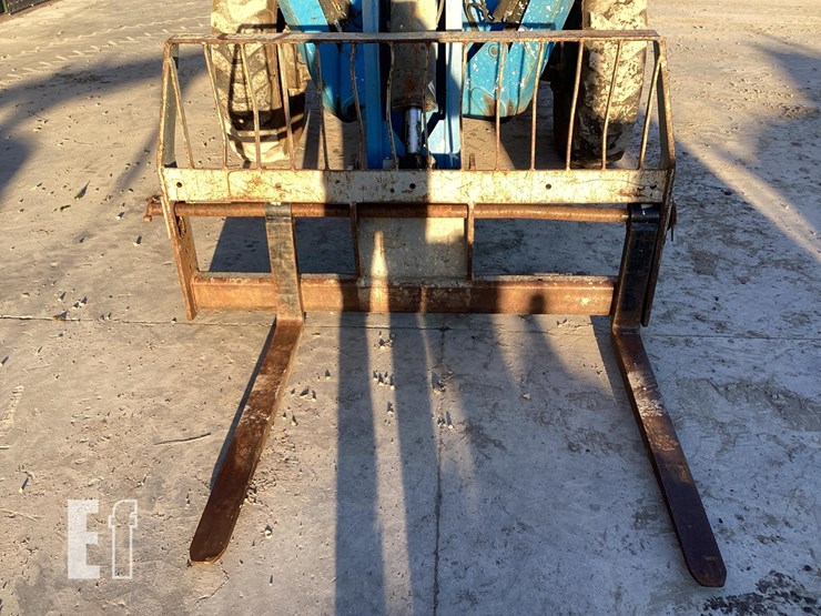 2006-genie-gth1056-image-9