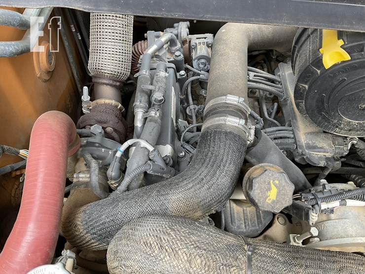 2015-case-sr250-image-21