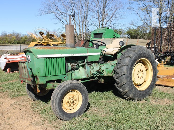 john-deere-830-image-1