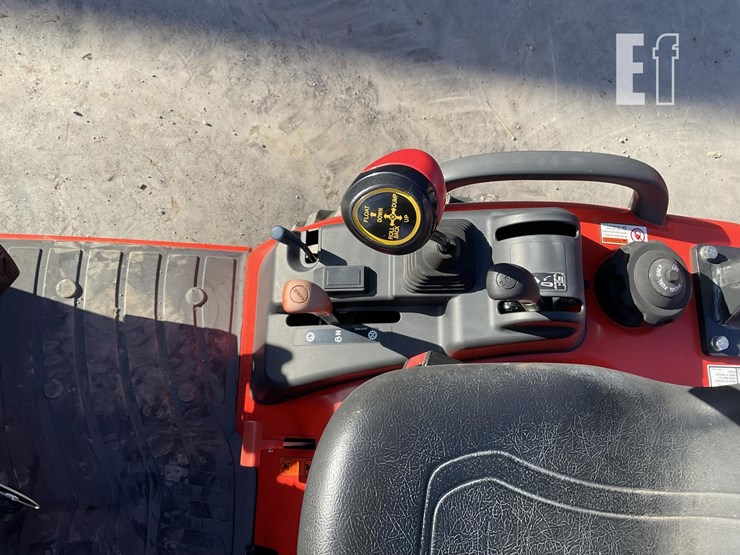 2025-kioti-cs2520-image-15