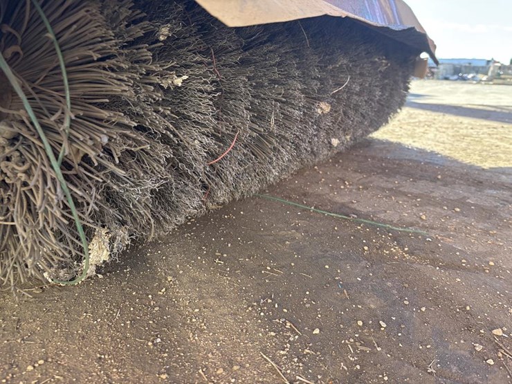 #3808-•-72"-ride-on-power-broom-image-16