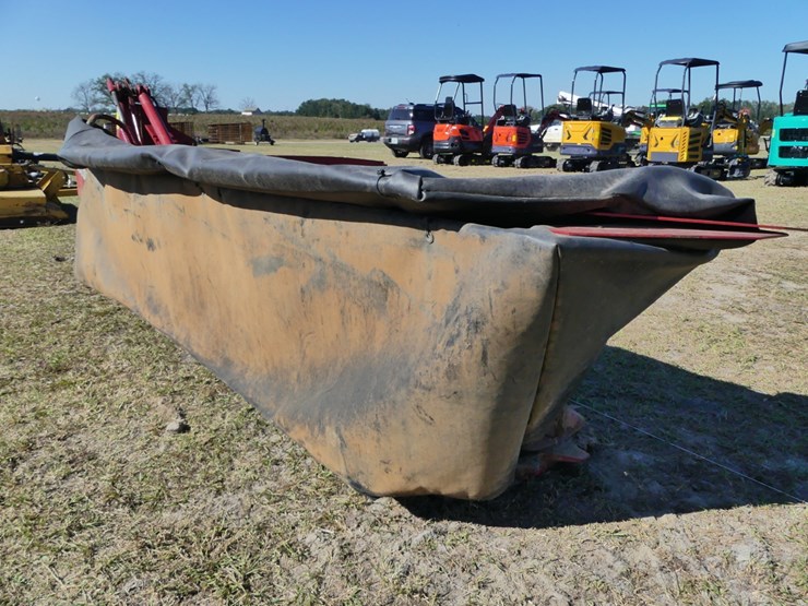 2022-case-ih-md93-image-4