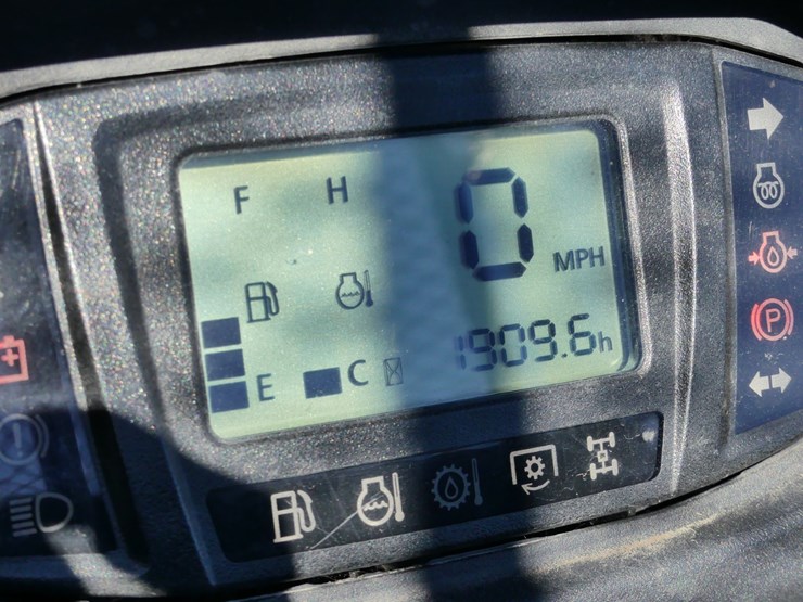 2018-kubota-rtv-1120d-image-12