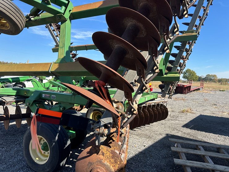 john-deere-637-image-22