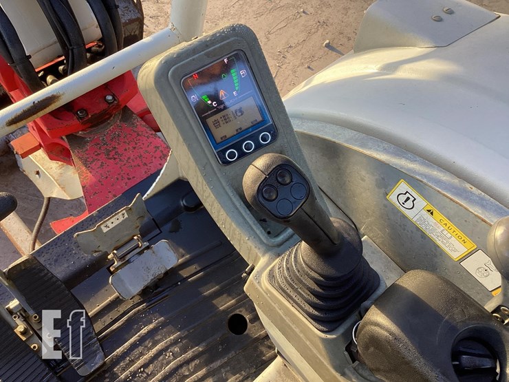 2016-takeuchi-tb240-image-17