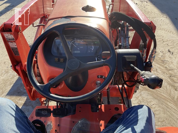 2018-kubota-l4701-image-17