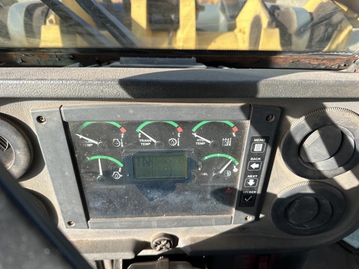 2006-deere-744j-image-30