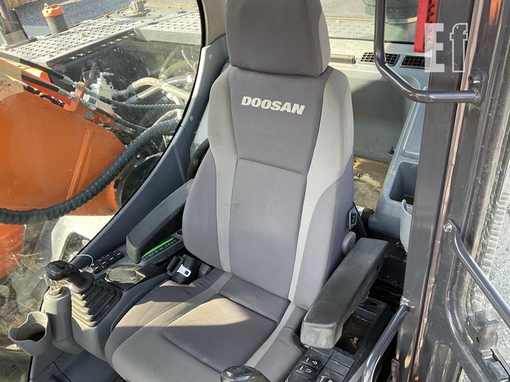 2022-doosan-dx225-lc-image-14