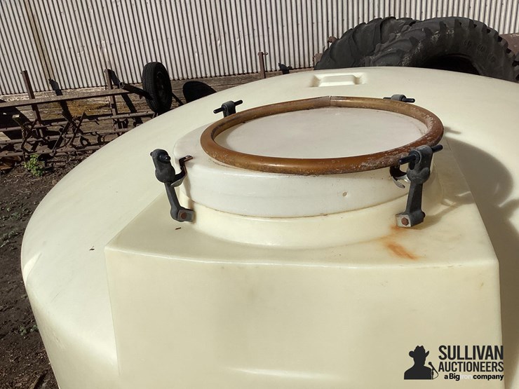 1500-gallon-poly-tank-image-8