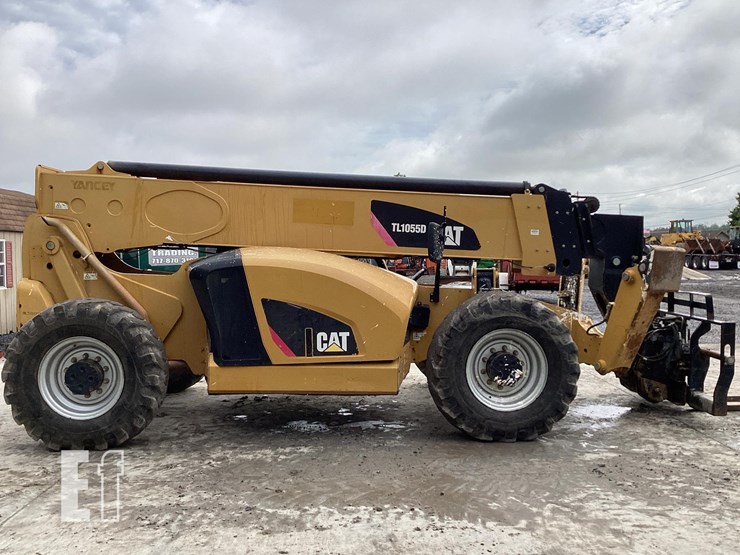 2015-caterpillar-tl1055d-image-5