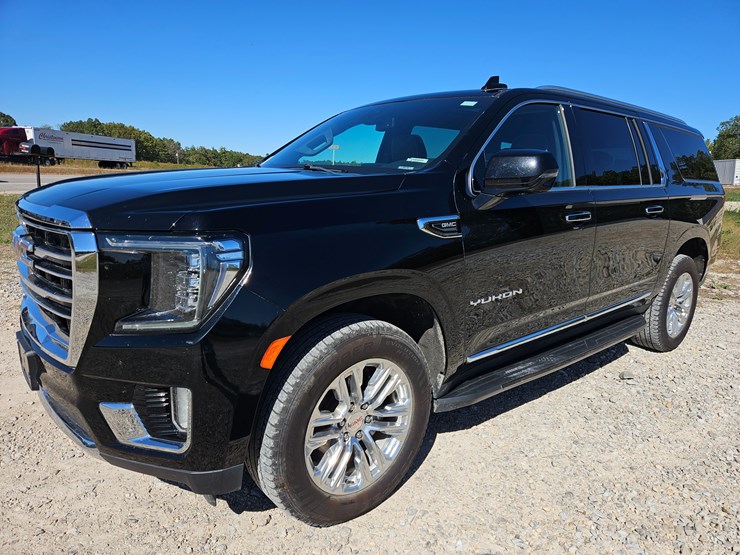 2022-gmc-yukon-xl-image-2