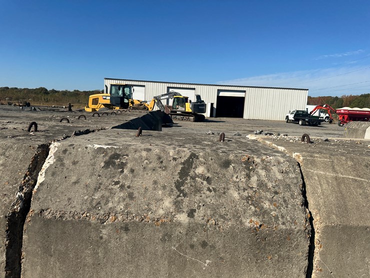 #32727-•-lot-of-(13)-~57"x80"-concrete-culvert-sectionss-image-9