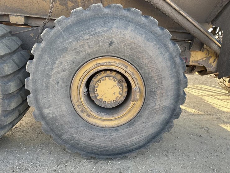 2005-caterpillar-740-image-53