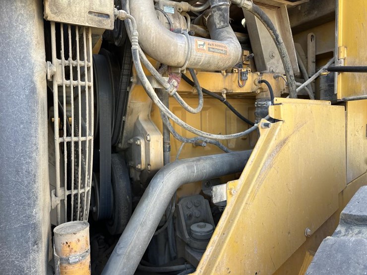 2002-deere-744h-image-27