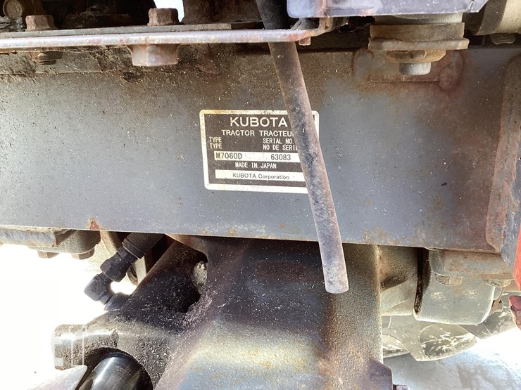 2016-kubota-m7060d-image-16