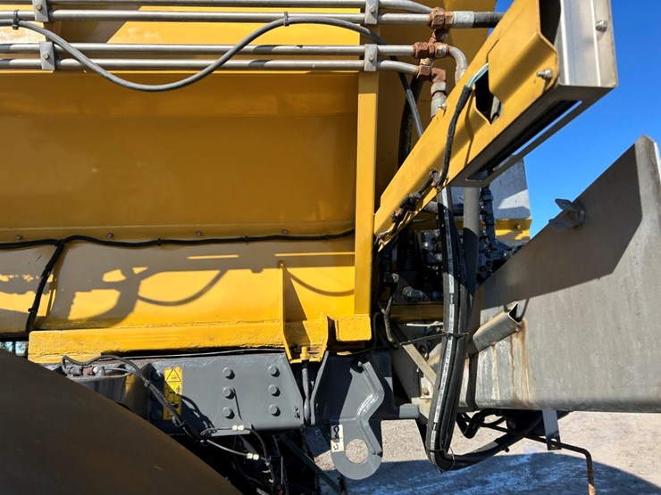 2016-ag-chem-rg1100b-image-34