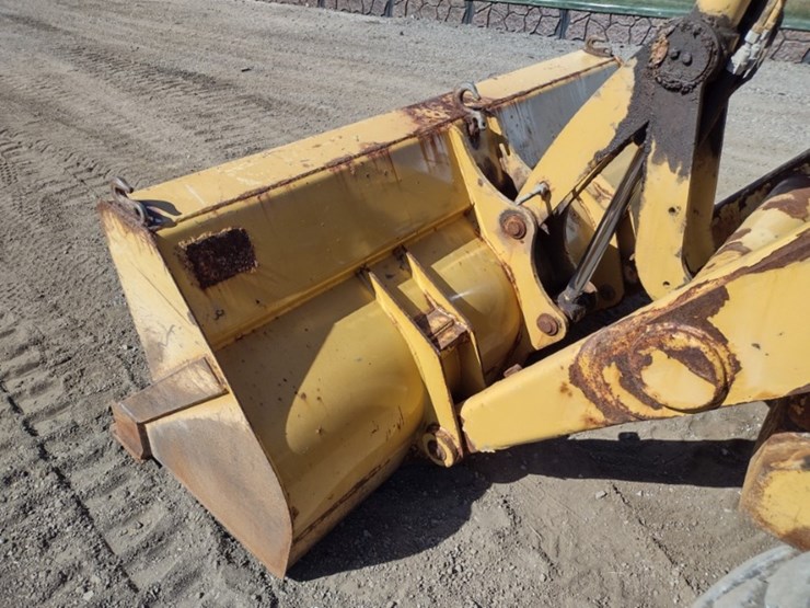 caterpillar-420d-image-22