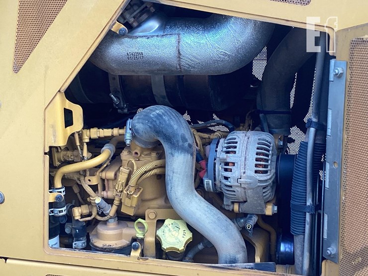 2017-deere-550k-lgp-image-13