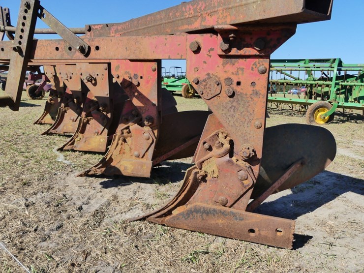 massey-ferguson-5-image-5