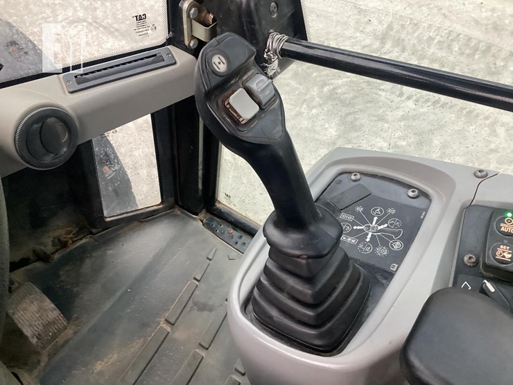 2017-caterpillar-908m-image-14