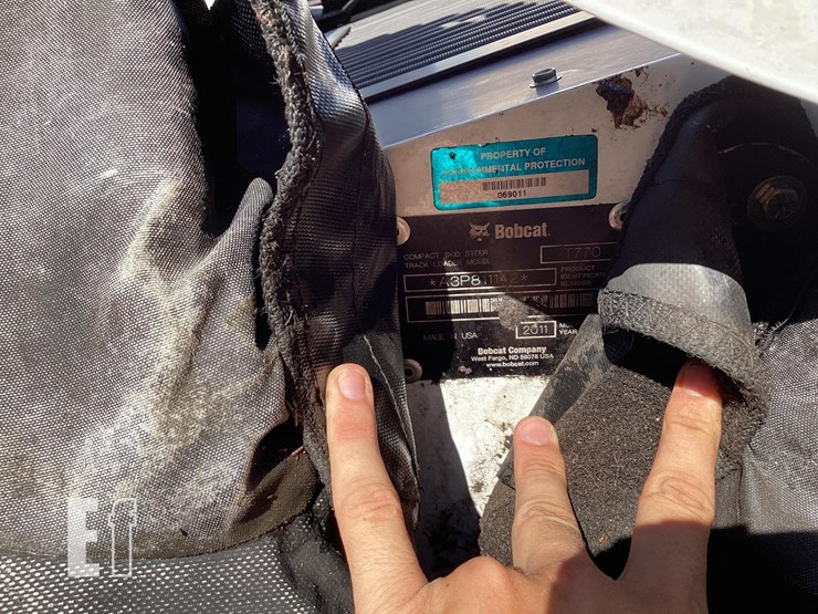 2011-bobcat-t770-image-20