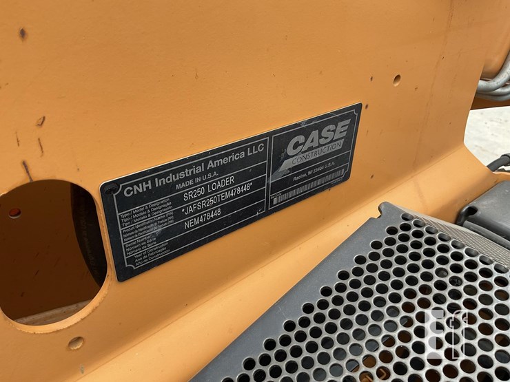 2015-case-sr250-image-22