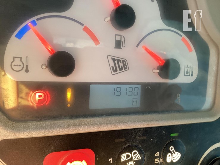 2018-jcb-270t-image-19