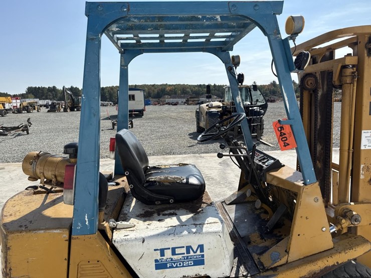 #5082-•-tcm-fvd25-forklift-image-17