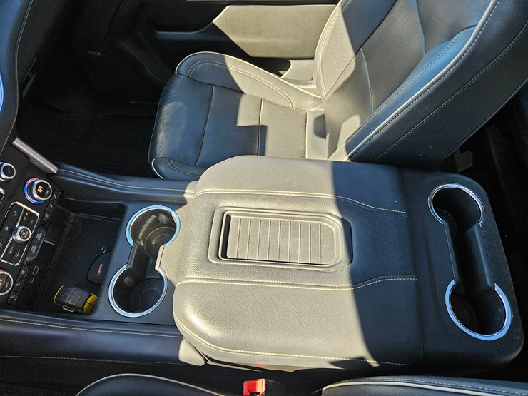 2022-gmc-yukon-xl-image-38