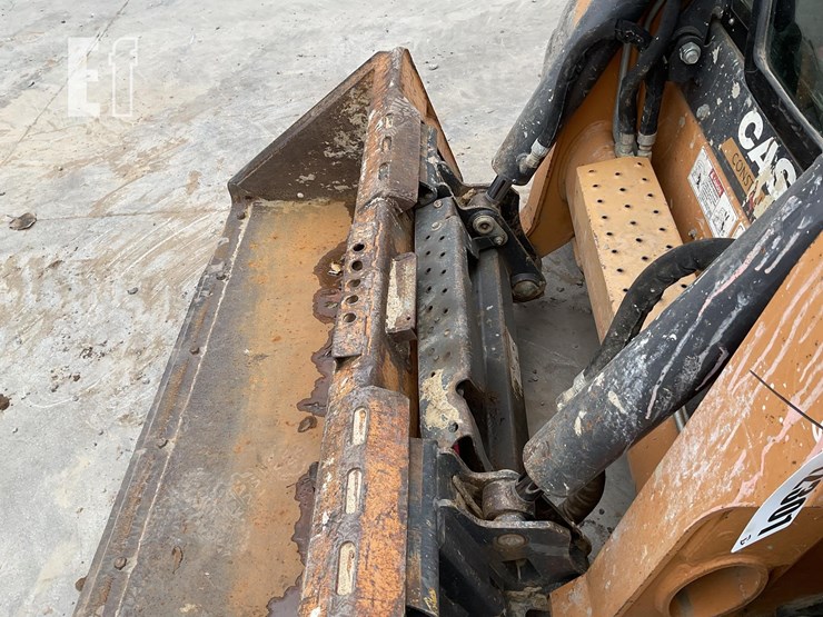 2015-case-sr250-image-10