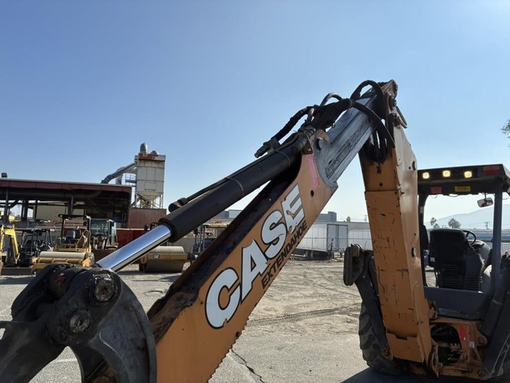 2018-case-580sn-image-11