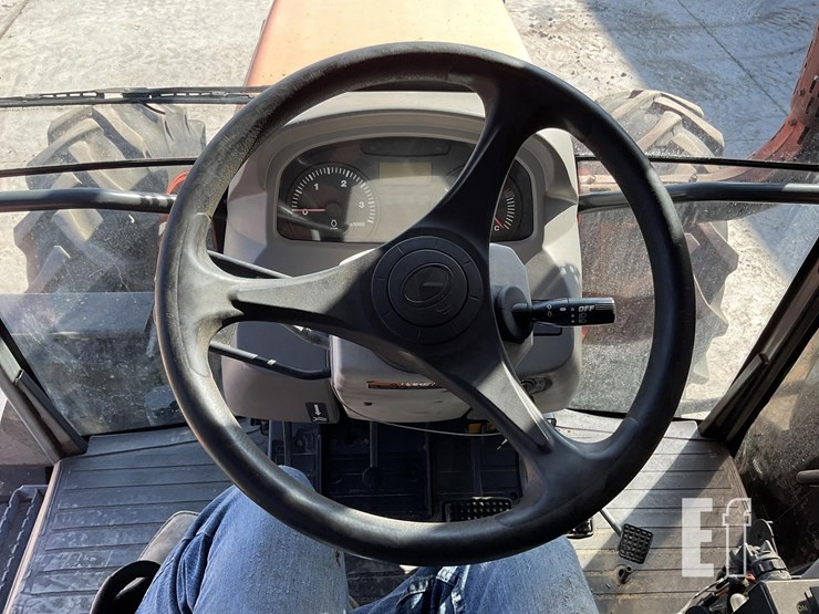 kubota-m108s-image-13