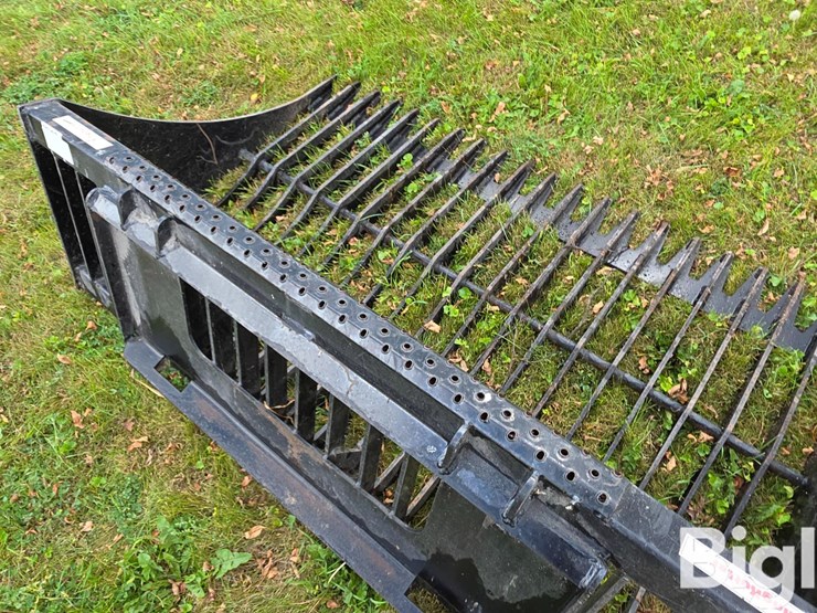 68"-skid-steer-rock-bucket-image-12