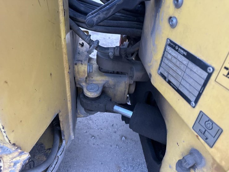 2015-bomag-bw120-image-17