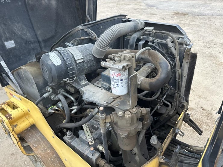 2015-bomag-bw120-image-23