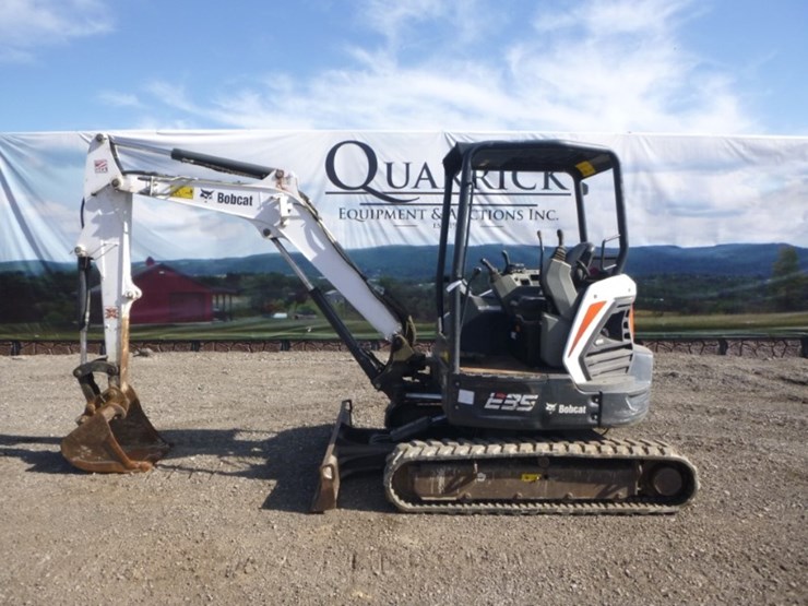 bobcat-e35-image-1