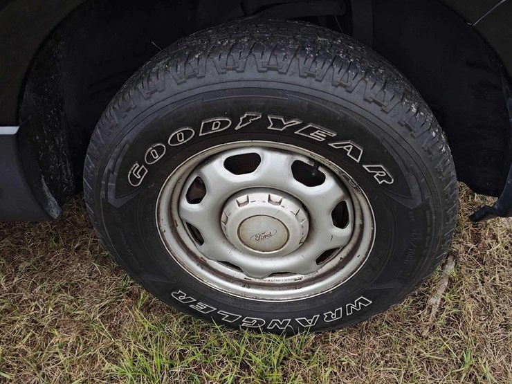 2016-ford-expedition-image-40