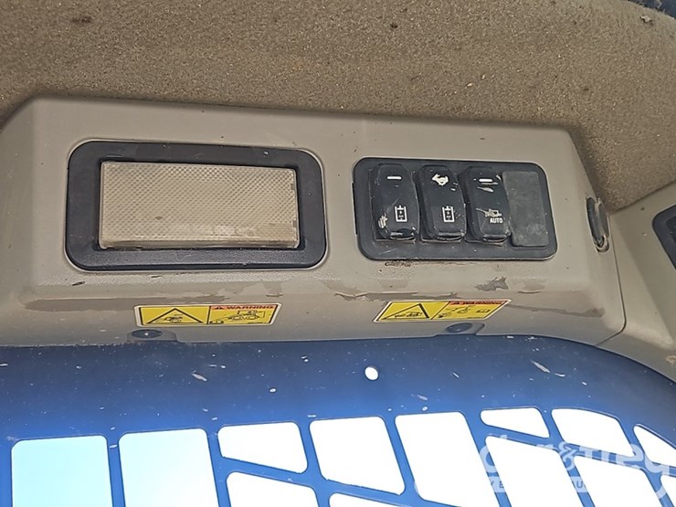 2020-caterpillar-259d3-image-23