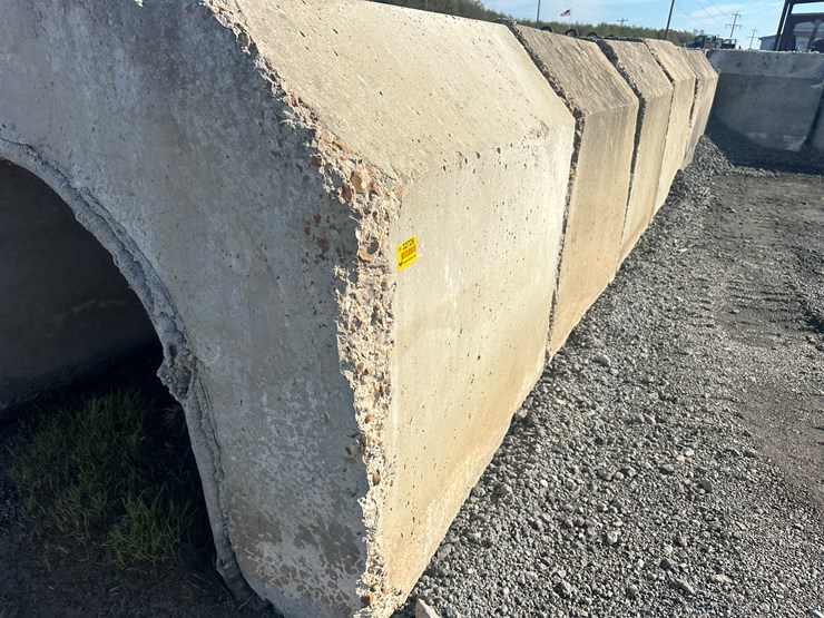 #32726-•-lot-of-(13)-~57"x80"-concrete-culvert-sections-image-19