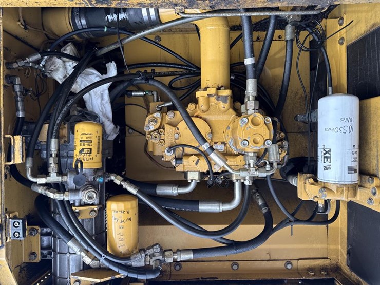 2004-caterpillar-325cl-image-24