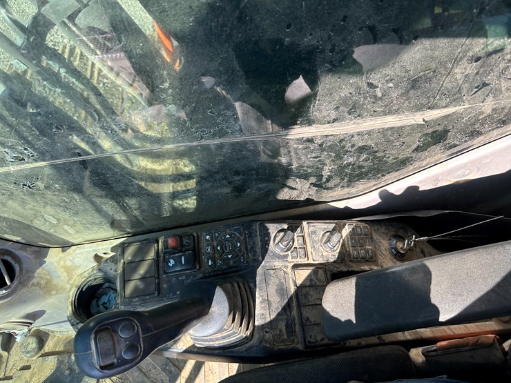 #32824-•-volvo-ec160e-crawler-excavator-w/hydraulic-thumb-image-81