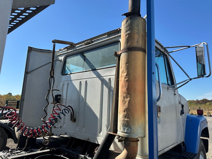 #32744-•-1989-international-f-2575-t/a-daycab-truck-tractor-vin:-1hszjg2r7kh666552-image-47