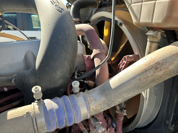 #32746-•-2014-mack-chu-t/a-daycab-truck-tractor-vin:-1m2an07y4em016702-image-57