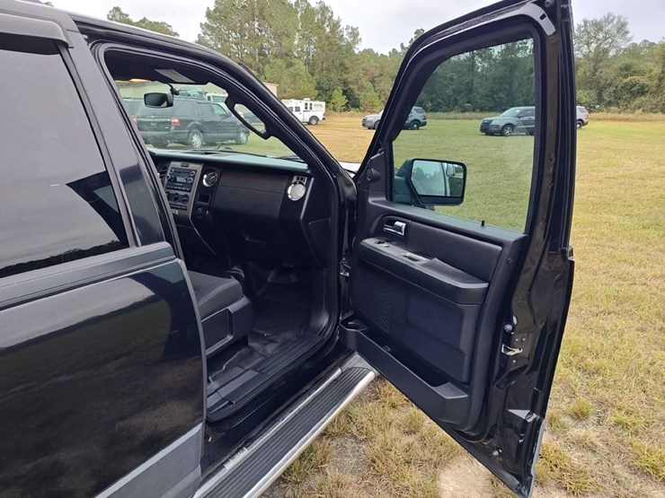 2016-ford-expedition-image-29