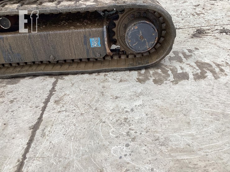 2021-deere-26g-image-13