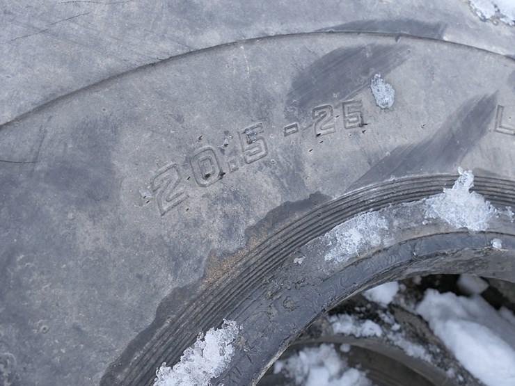 (2)-20.5-25-loader-tires-image-2
