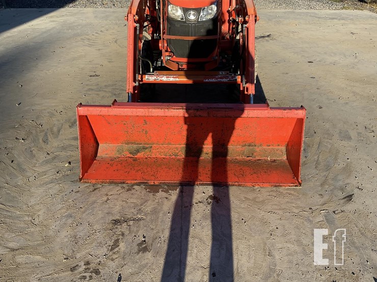 2016-kubota-l3301d-image-9